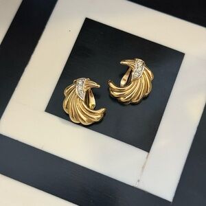 Nina Ricci Vintage Clip on Earrings